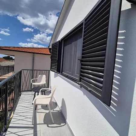 Maris - Jadrija Terrace * Šibenik
